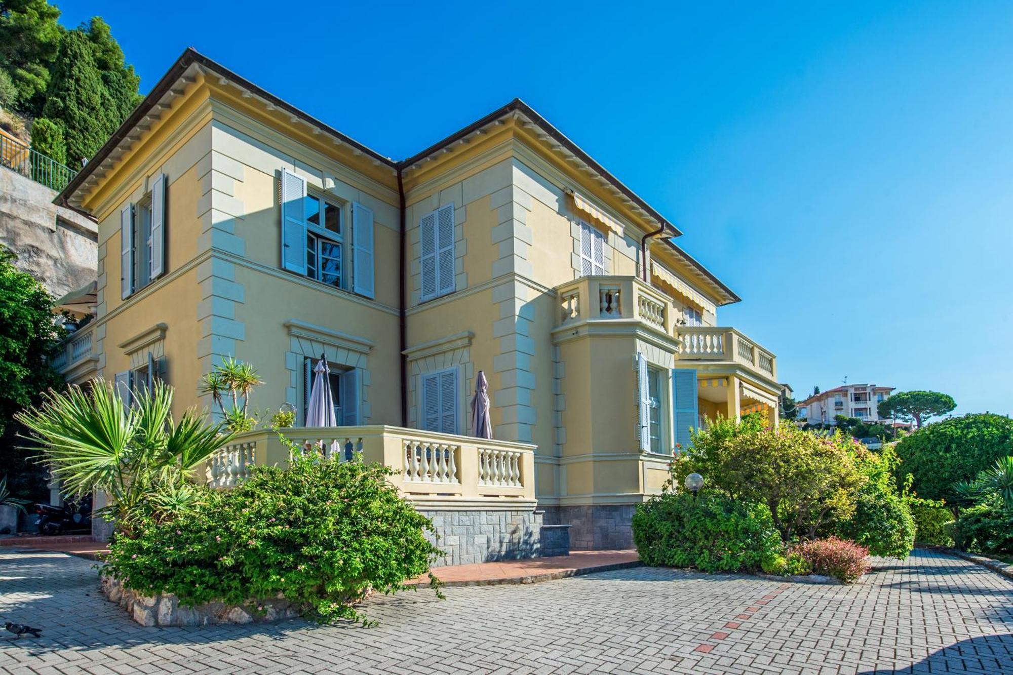 Oliviers -Agreable 2 Pieces Dans Maison Bourgeoise Menton Eksteriør bilde