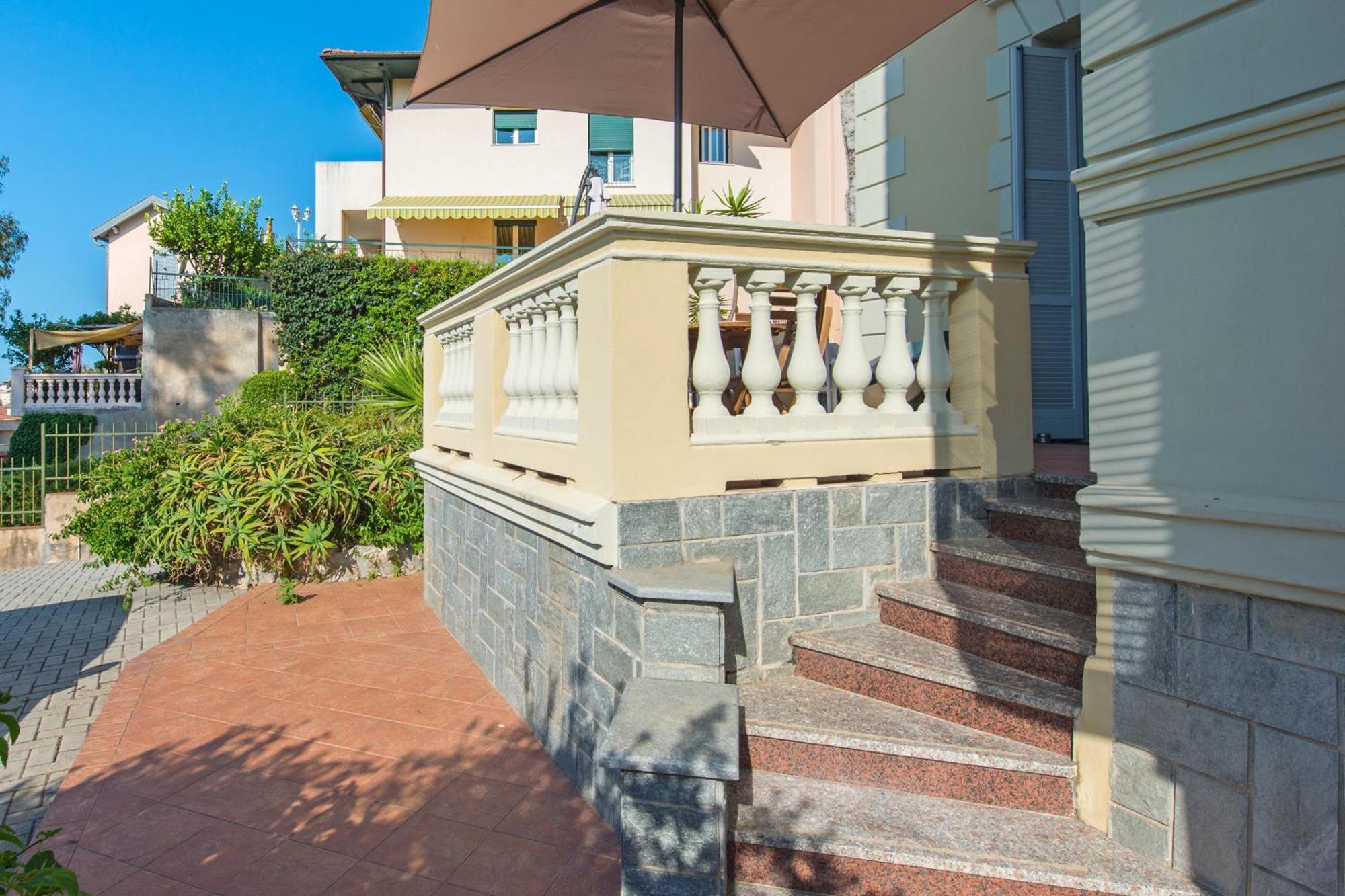 Oliviers -Agreable 2 Pieces Dans Maison Bourgeoise Menton Eksteriør bilde
