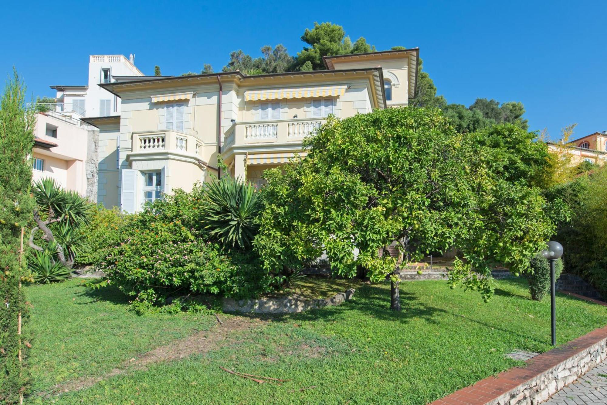 Oliviers -Agreable 2 Pieces Dans Maison Bourgeoise Menton Eksteriør bilde